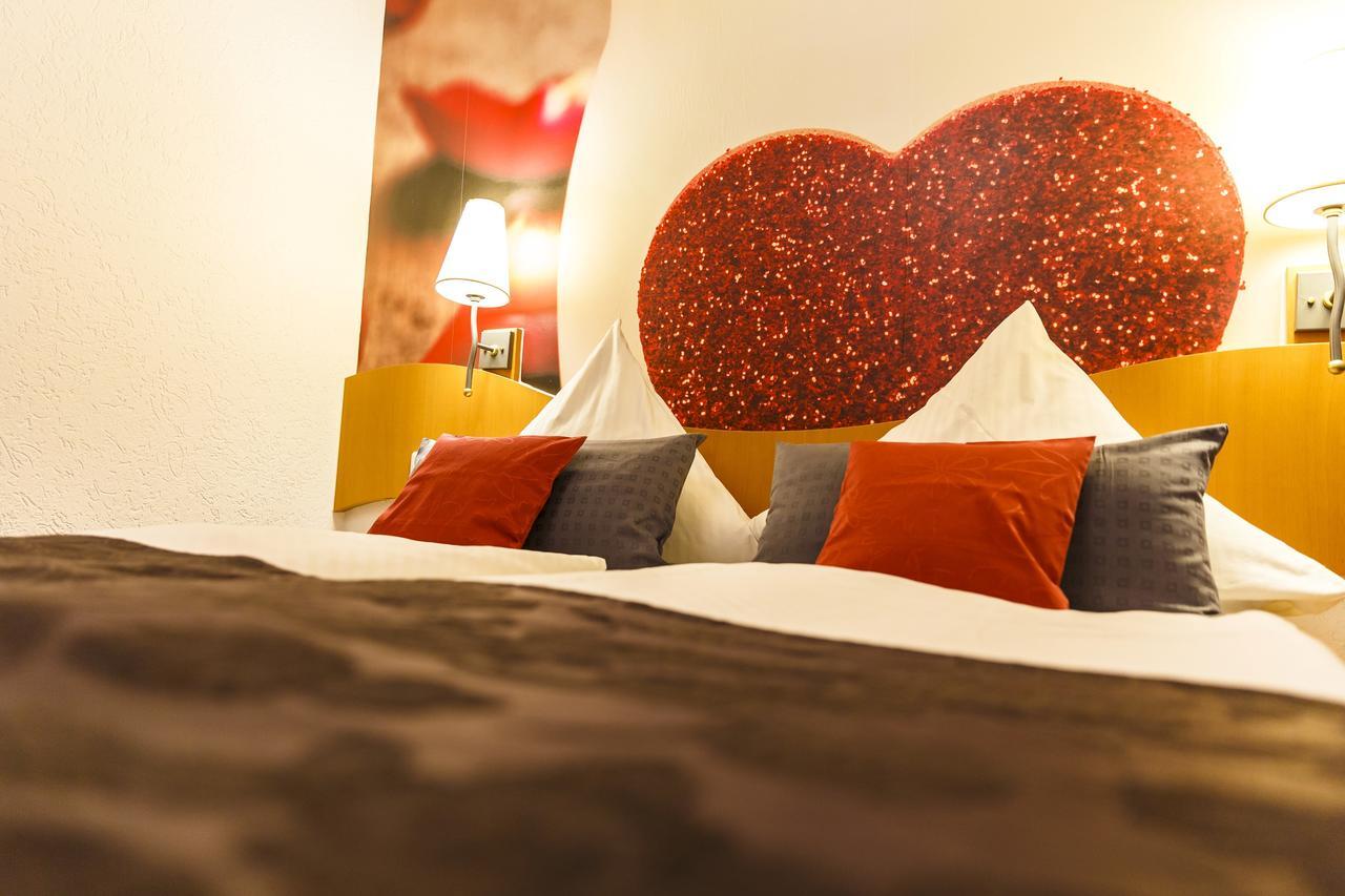 Hotel Rheingold Gernsheim Bagian luar foto