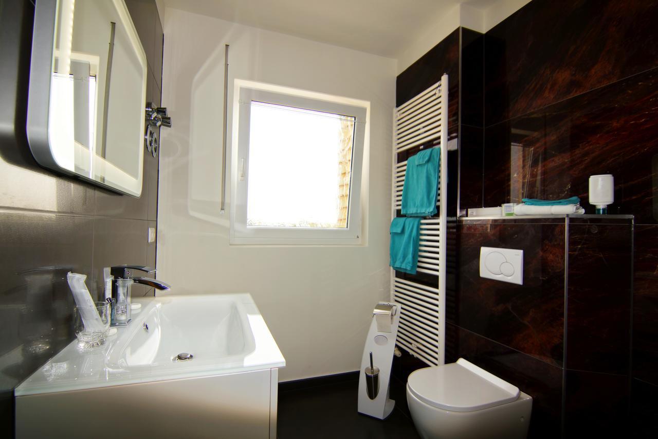 Hotel Rheingold Gernsheim Bagian luar foto