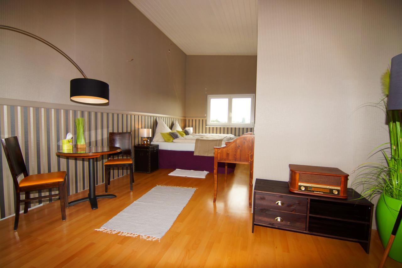 Hotel Rheingold Gernsheim Bagian luar foto